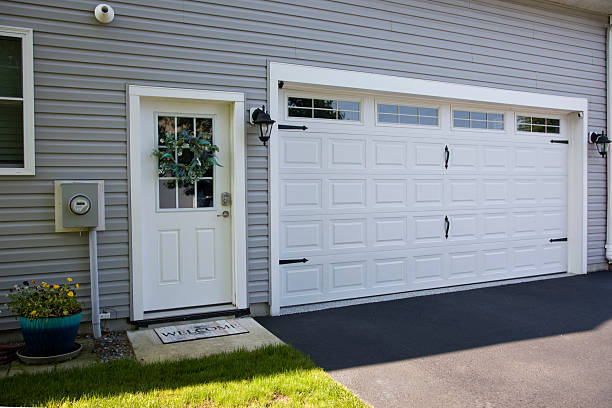 24/7 Emergency Garage Door Panel Replacement experts in Lyon County County, KY